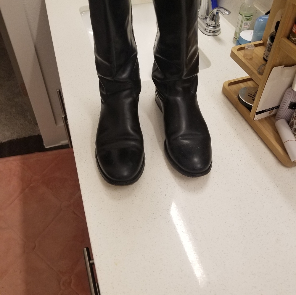 Size 8 Frye boots